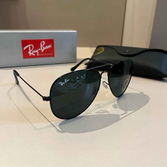 ☀️ Classic Ray-Ban Black Aviator Sunglasses - 100% UV Protection ☀️